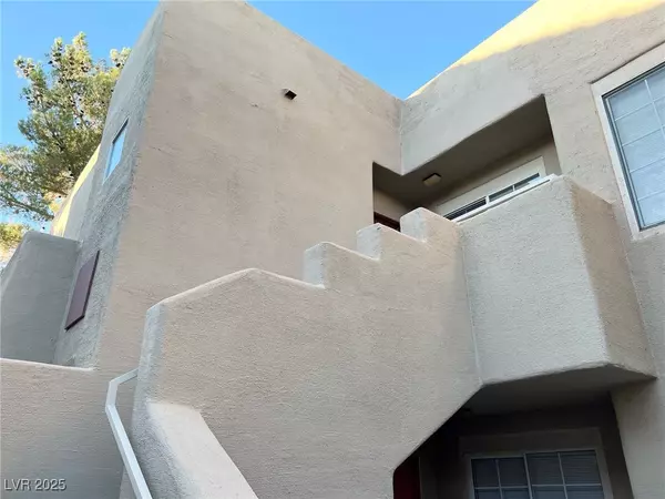 Las Vegas, NV 89128,1909 Villa Palms CT #209