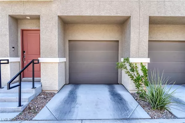 Las Vegas, NV 89183,12106 Scarlet Ember RD #2
