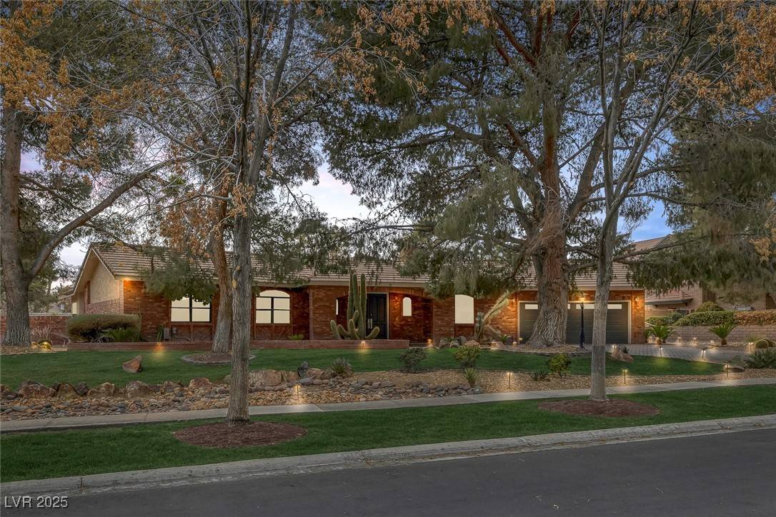 9 Quail Run RD, Henderson, NV 89014