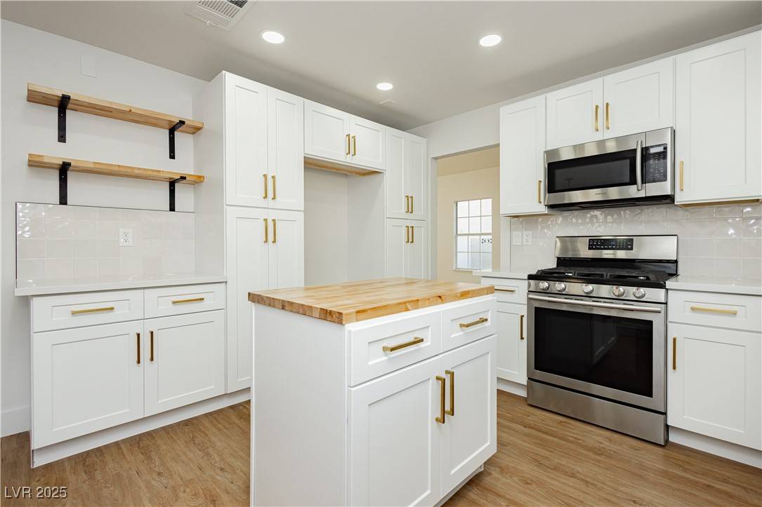 Henderson, NV 89074,2107 Fountain Springs DR