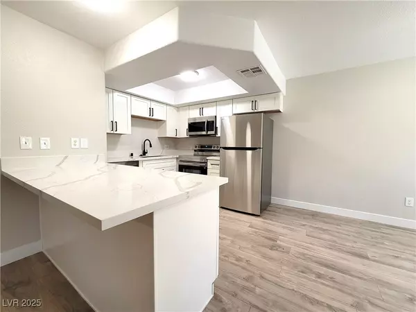 Las Vegas, NV 89117,8410 Eldora AVE #1045
