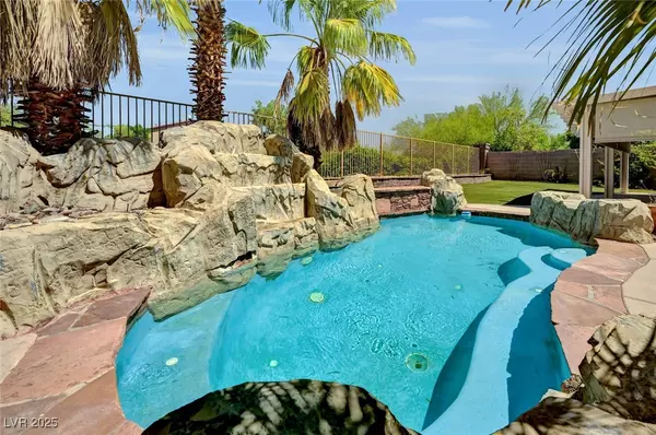 Las Vegas, NV 89113,7342 Majestic Bluff PL