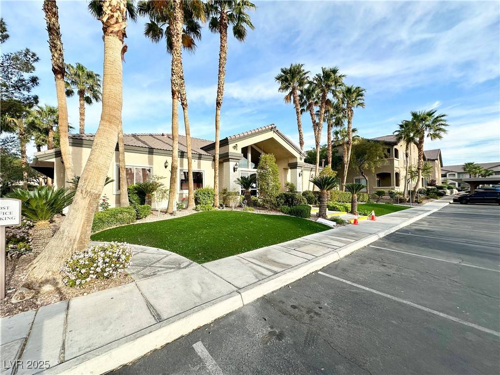 Las Vegas, NV 89113,8985 S Durango DR #1034