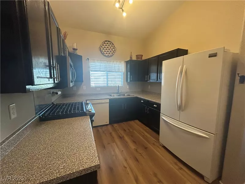2101 Quartz Cliff ST #207, Las Vegas, NV 89117