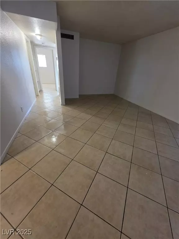 Las Vegas, NV 89106,412 W Monroe AVE #5
