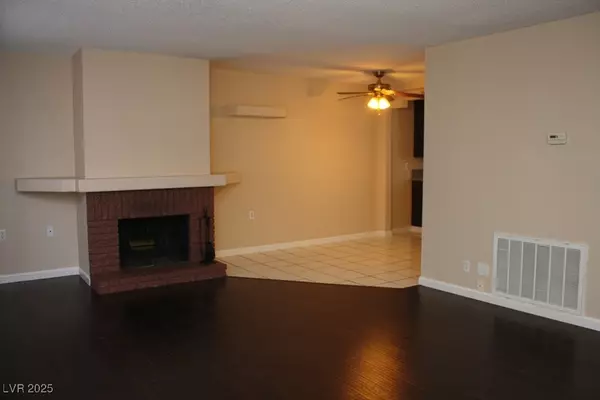 Las Vegas, NV 89121,269 Greenbriar Townhouse WAY