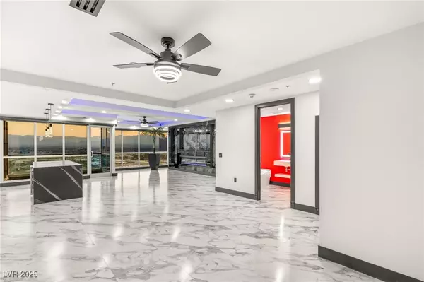 Las Vegas, NV 89103,4575 Dean Martin DR #2706