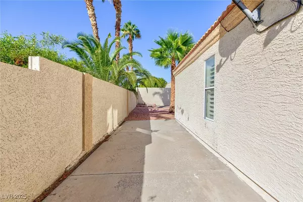 Las Vegas, NV 89117,9809 Great Bend DR