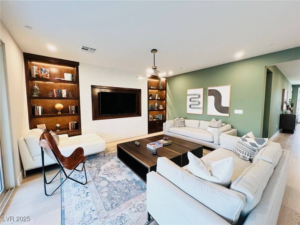 Henderson, NV 89012,210 Abbey Hill ST