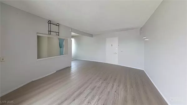 Las Vegas, NV 89169,1405 Vegas Valley DR #306