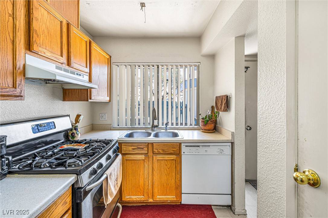 Las Vegas, NV 89121,4029 Gold Coast DR
