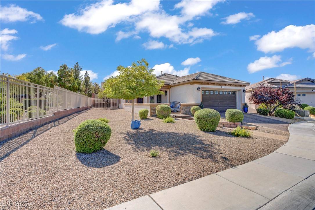 5829 Summit Greens ST, North Las Vegas, NV 89081