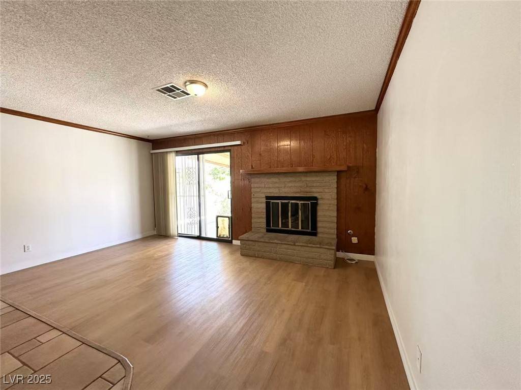 Las Vegas, NV 89103,6461 W Viking RD