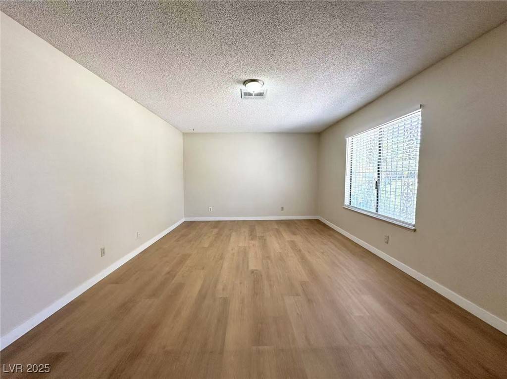Las Vegas, NV 89103,6461 W Viking RD