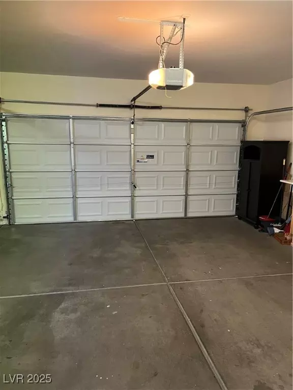 Las Vegas, NV 89117,2937 Copper Beach CT
