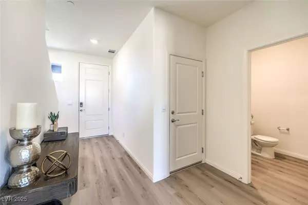 Henderson, NV 89011,1009 Gentle Swan ST #698