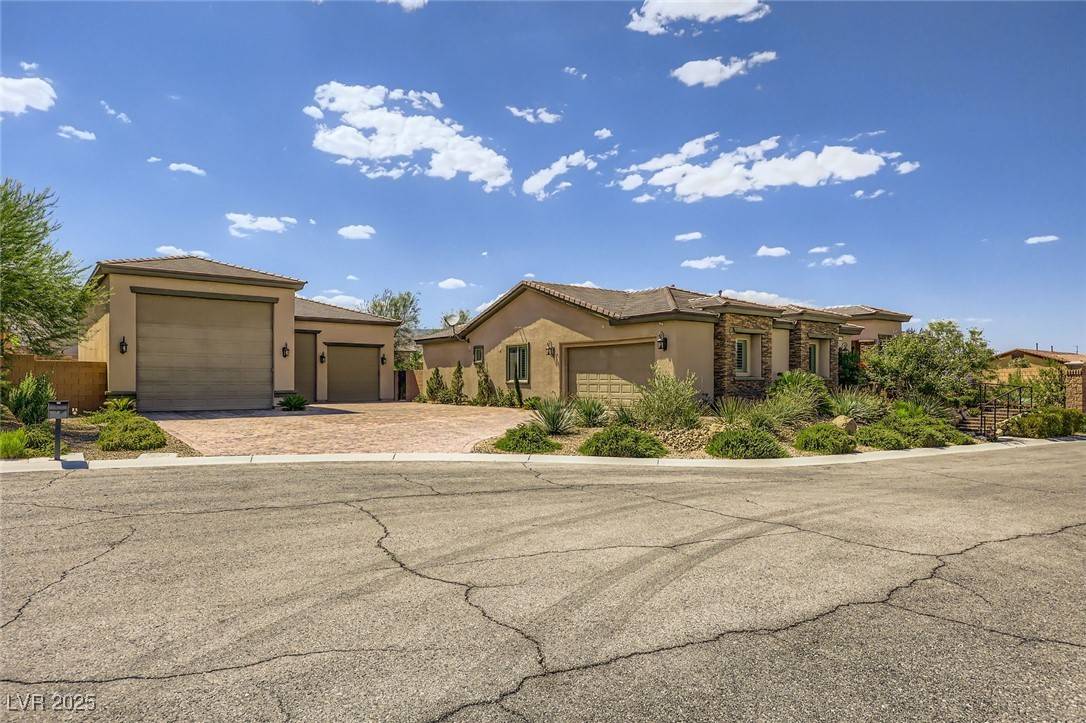 8985 Helena AVE, Las Vegas, NV 89129