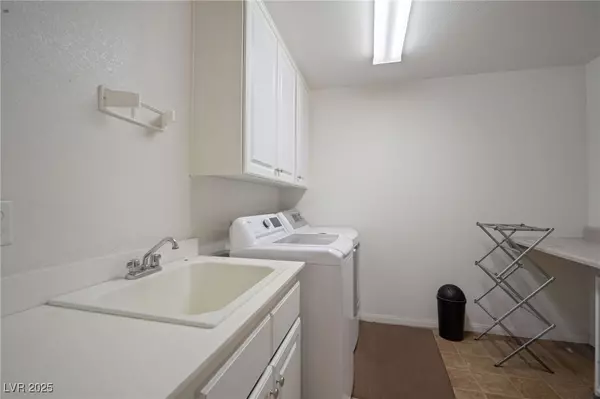 Henderson, NV 89012,225 Ashville CT