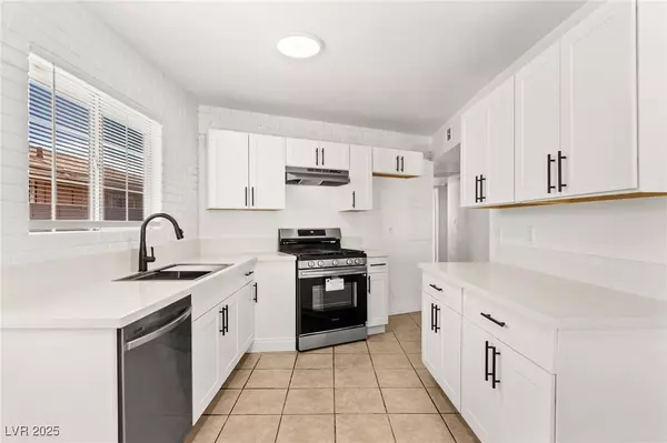 Las Vegas, NV 89120,5285 Hillsboro LN