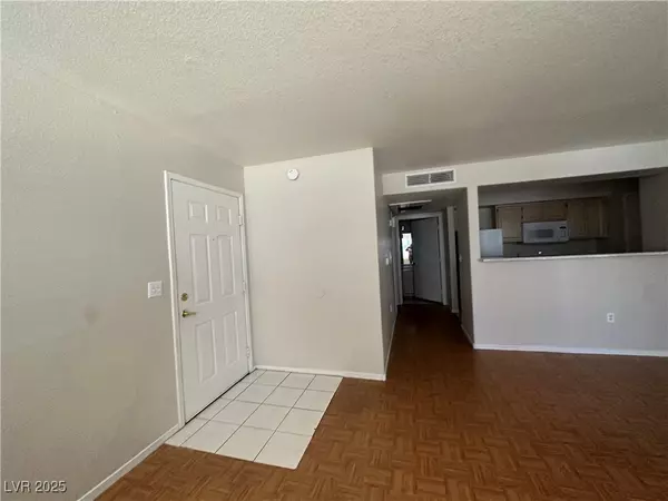 Las Vegas, NV 89183,555 SILVERADO RANCH BLVD #1096