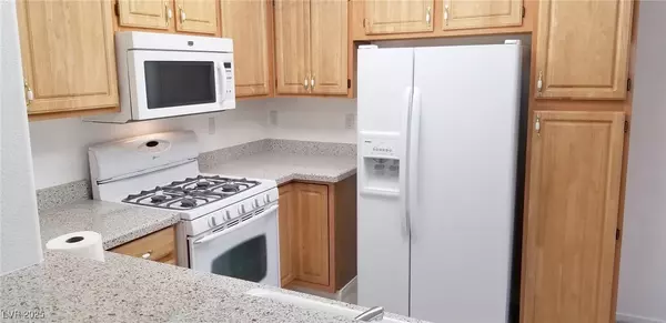 Las Vegas, NV 89122,5710 E Tropicana AVE #2178