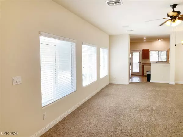 Las Vegas, NV 89122,4821 Longshot DR