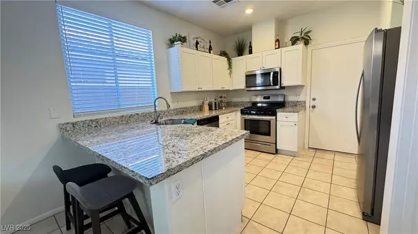 Las Vegas, NV 89117,9924 Oriole Crest CT