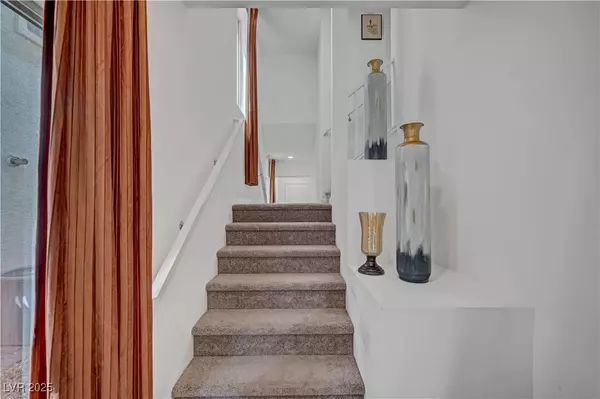 Las Vegas, NV 89113,7756 Seville Estates CT