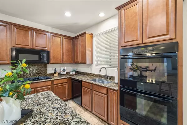 Las Vegas, NV 89166,10623 College Hill AVE