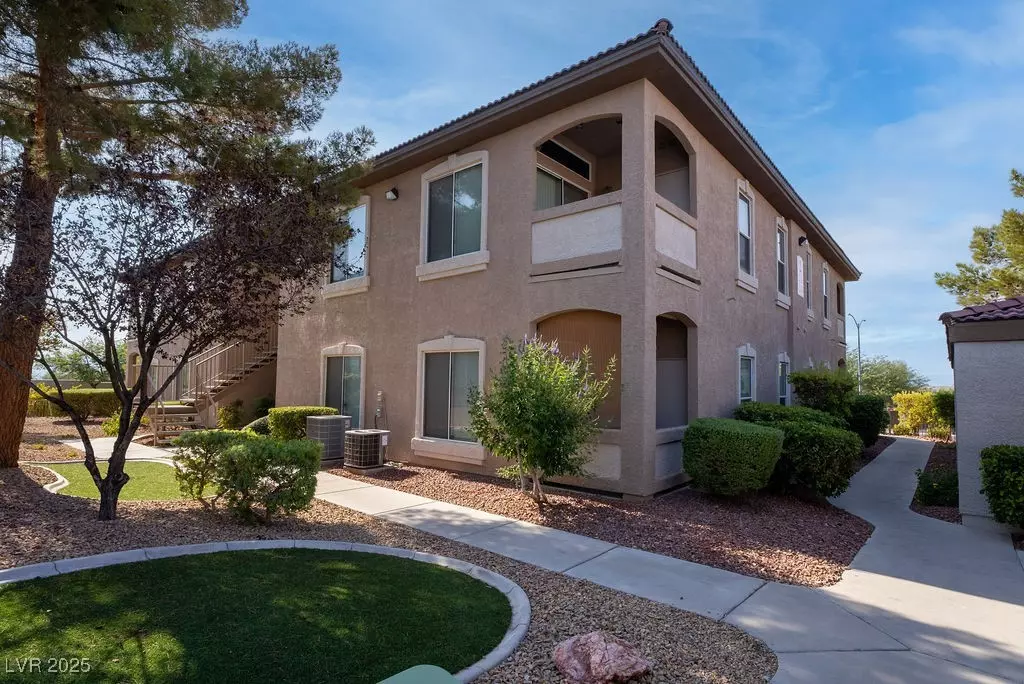 Henderson, NV 89052,2305 W Horizon Ridge Pkwy #223