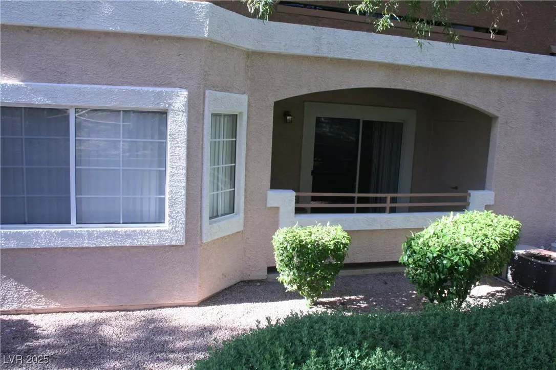 Henderson, NV 89052,830 Carnegie ST #1011