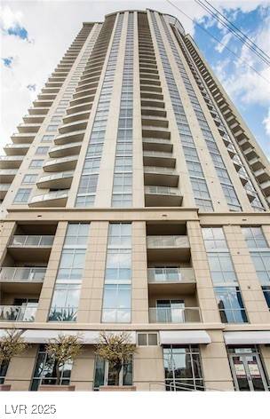 200 W Sahara AVE #2703, Las Vegas, NV 89102