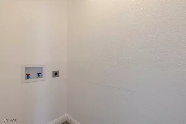 Las Vegas, NV 89108,1844 N Decatur BLVD #203