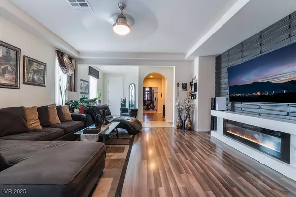 Las Vegas, NV 89148,184 Cullerton ST