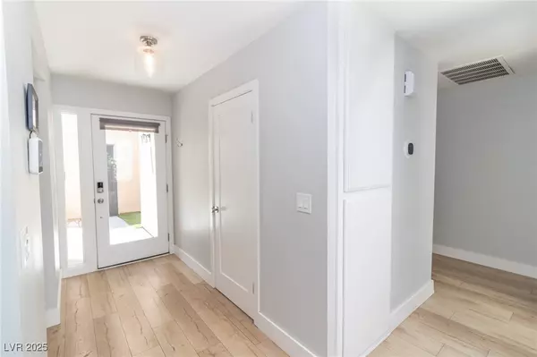 Las Vegas, NV 89119,1878 Camino Verde LN