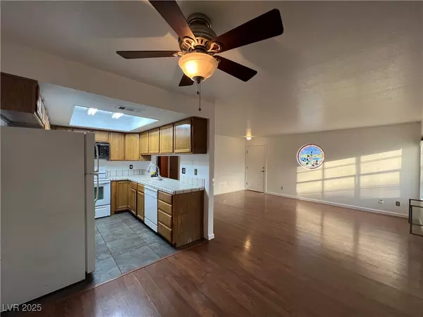 Las Vegas, NV 89119,5070 Jeffreys ST #101