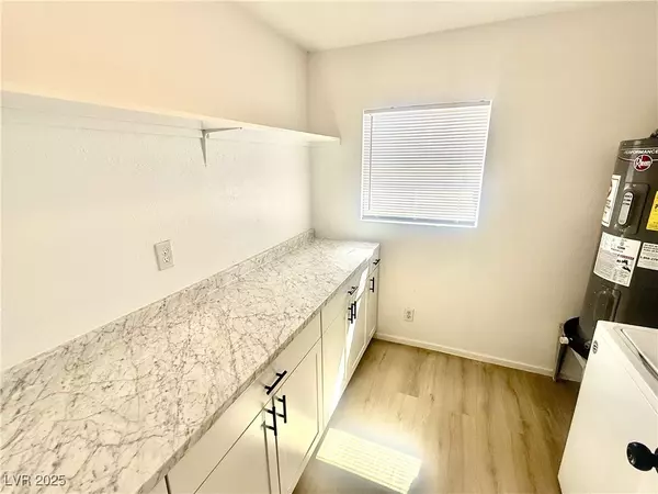 Las Vegas, NV 89107,6457 Bannock WAY
