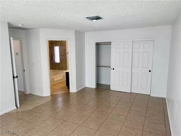 Las Vegas, NV 89107,6457 Bannock WAY