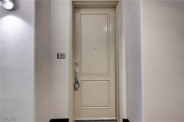 Las Vegas, NV 89123,20 E Serene AVE #404