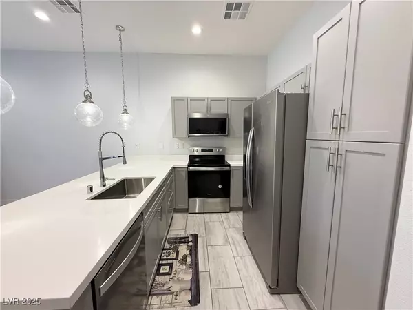 Las Vegas, NV 89166,6445 Wide Sky ST