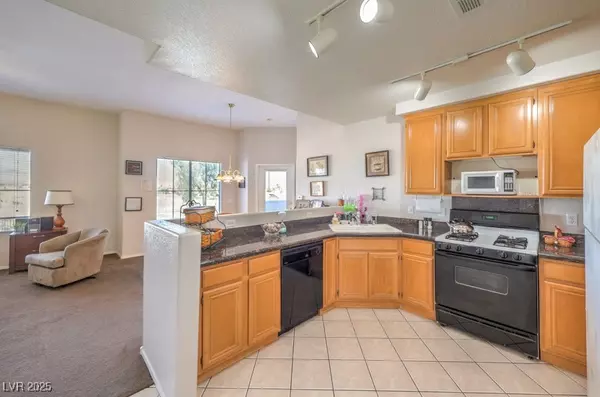 Las Vegas, NV 89183,10245 S Maryland Pkwy #2210