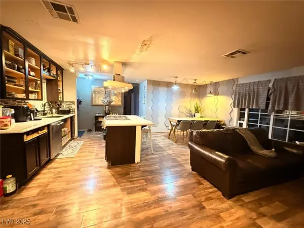 Las Vegas, NV 89110,1436 Patriot ST