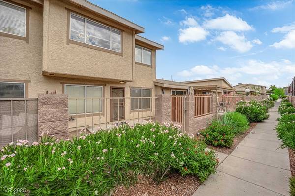 2248 Short Pine DR, Las Vegas, NV 89108