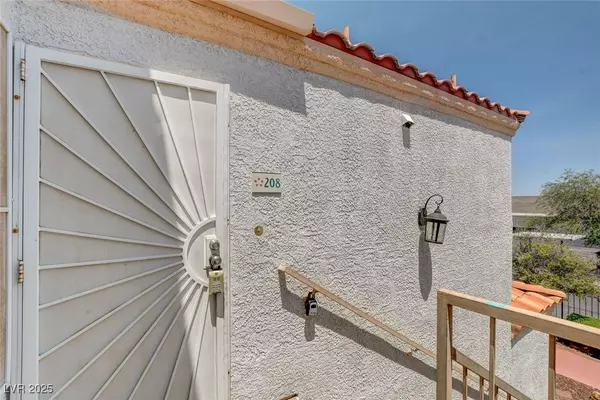 Las Vegas, NV 89145,8452 Boseck DR #208