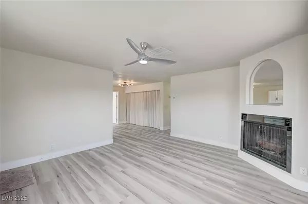 Las Vegas, NV 89122,5872 Willard ST