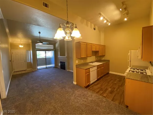 Las Vegas, NV 89113,8985 S Durango DR #2189
