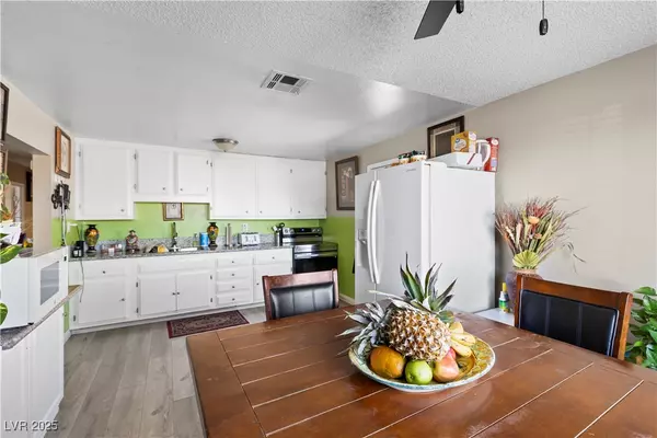 Henderson, NV 89015,27 E Pacific AVE
