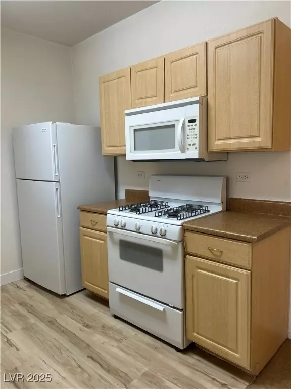 Las Vegas, NV 89166,8250 N Grand Canyon DR #2150