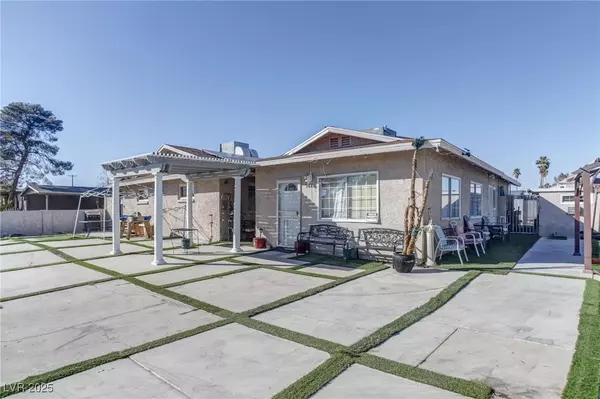 Las Vegas, NV 89119,944 De Met DR