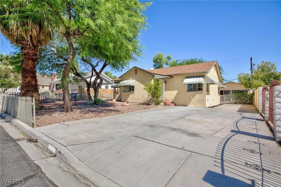 619 Park Paseo, Las Vegas, NV 89104